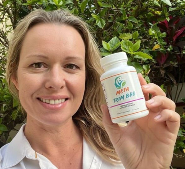 MetaTrim BHB user Danielle stopped nighttime snacking and lost 12 pounds